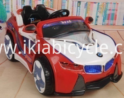 MP3 portu ilə avtomobildə gəzinti